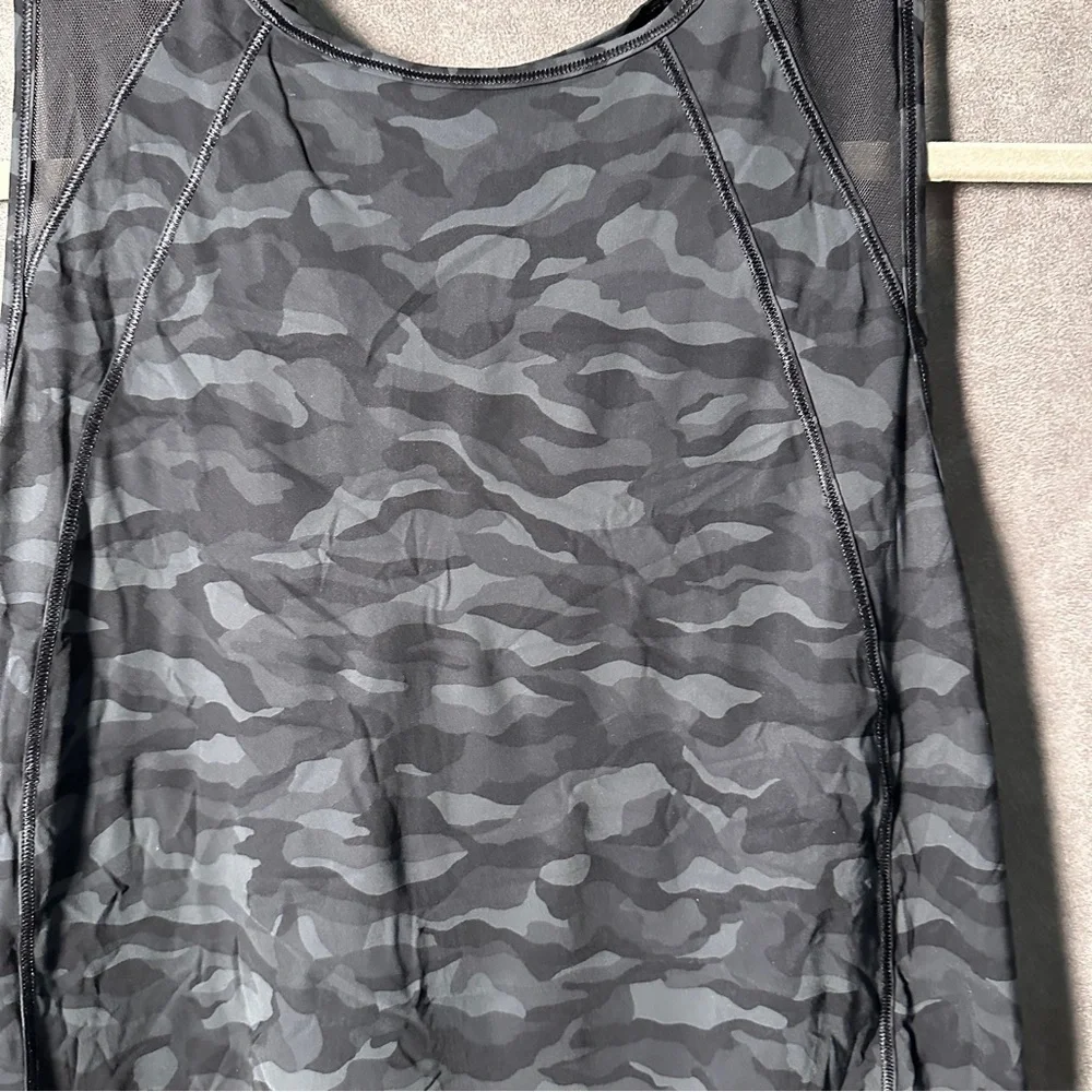 Lululemon Sculpt Tank Mesh Training Top Sequoia Camo Black Size 6 Athleisure - Picture 5 of 9